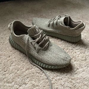 COPY - Yeezy 350 moon rock